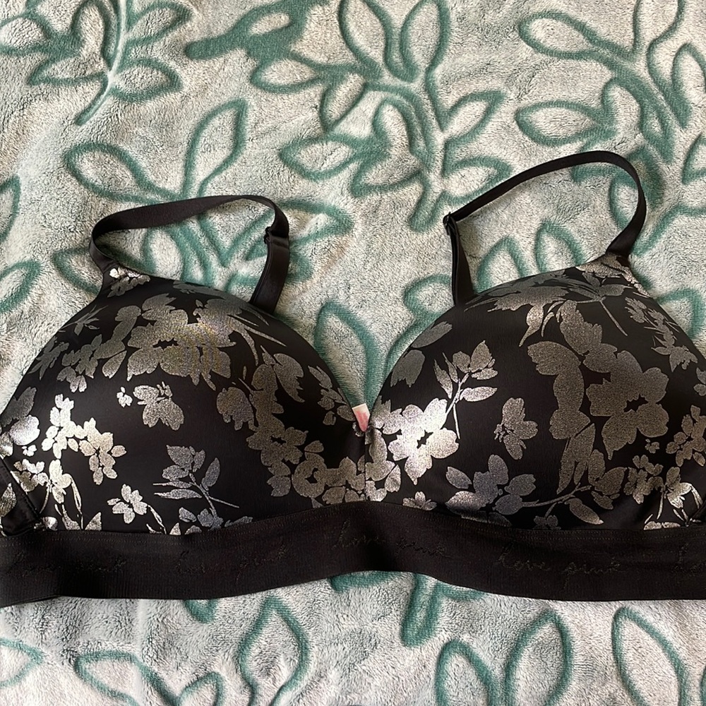Wireless push-up bra